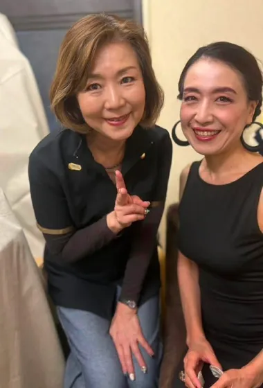 プロフィール